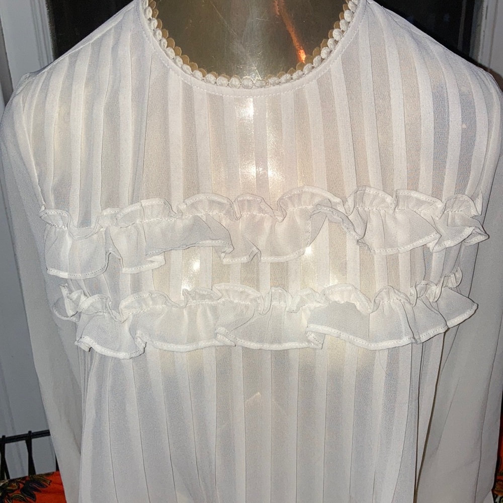 Neiman Marcus long sleeve blouse